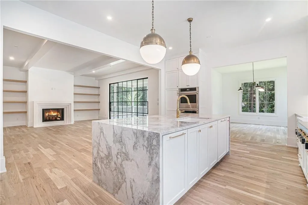 530 Old Cobblestone Drive, Atlanta, Georgia 30350, 5 Bedrooms Bedrooms, ,5 BathroomsBathrooms,Residential,For Sale,530 Old Cobblestone Drive,7653439