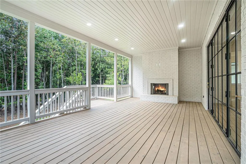 530 Old Cobblestone Drive, Atlanta, Georgia 30350, 5 Bedrooms Bedrooms, ,5 BathroomsBathrooms,Residential,For Sale,530 Old Cobblestone Drive,7653439