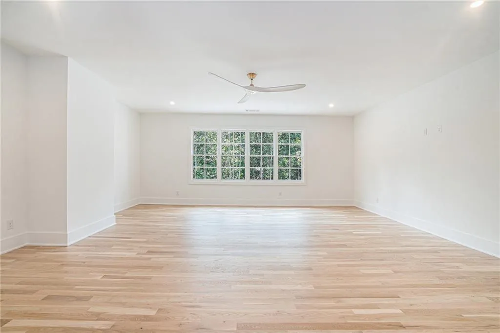 530 Old Cobblestone Drive, Atlanta, Georgia 30350, 5 Bedrooms Bedrooms, ,5 BathroomsBathrooms,Residential,For Sale,530 Old Cobblestone Drive,7653439