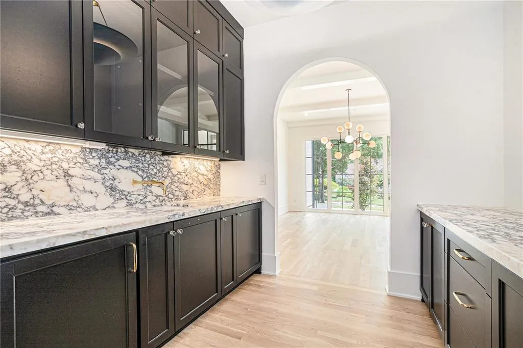 530 Old Cobblestone Drive, Atlanta, Georgia 30350, 5 Bedrooms Bedrooms, ,5 BathroomsBathrooms,Residential,For Sale,530 Old Cobblestone Drive,7653439