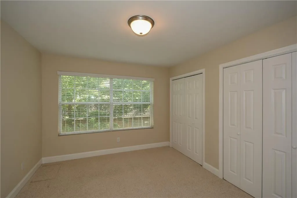 6980 Roswell Road Unit N-6, Atlanta, Georgia 30328, 3 Bedrooms Bedrooms, ,2 BathroomsBathrooms,Residential,Sold,6980 Roswell Road Unit N-6,6000081