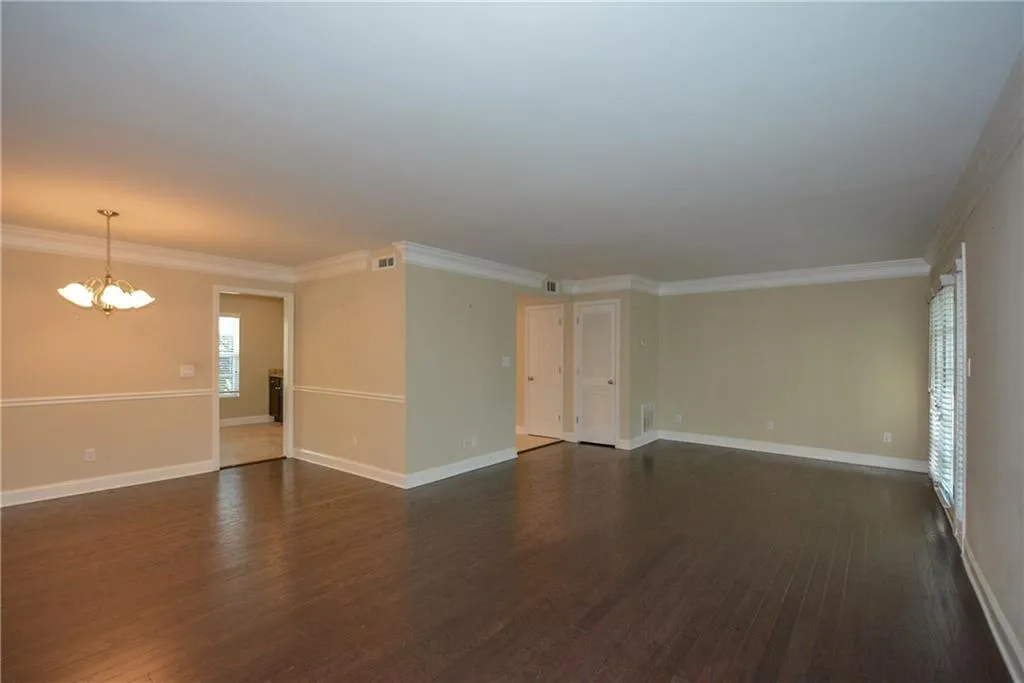 6980 Roswell Road Unit N-6, Atlanta, Georgia 30328, 3 Bedrooms Bedrooms, ,2 BathroomsBathrooms,Residential,Sold,6980 Roswell Road Unit N-6,6000081