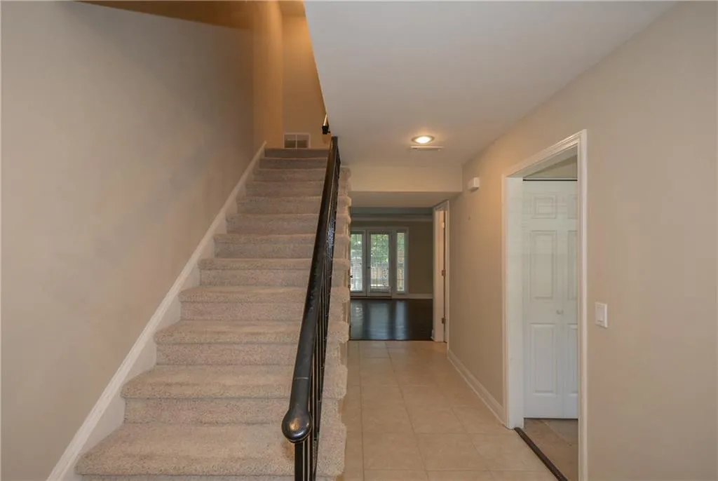 6980 Roswell Road Unit N-6, Atlanta, Georgia 30328, 3 Bedrooms Bedrooms, ,2 BathroomsBathrooms,Residential,Sold,6980 Roswell Road Unit N-6,6000081