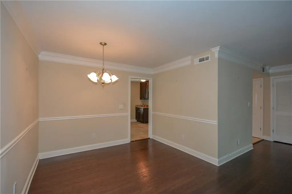 6980 Roswell Road Unit N-6, Atlanta, Georgia 30328, 3 Bedrooms Bedrooms, ,2 BathroomsBathrooms,Residential,Sold,6980 Roswell Road Unit N-6,6000081