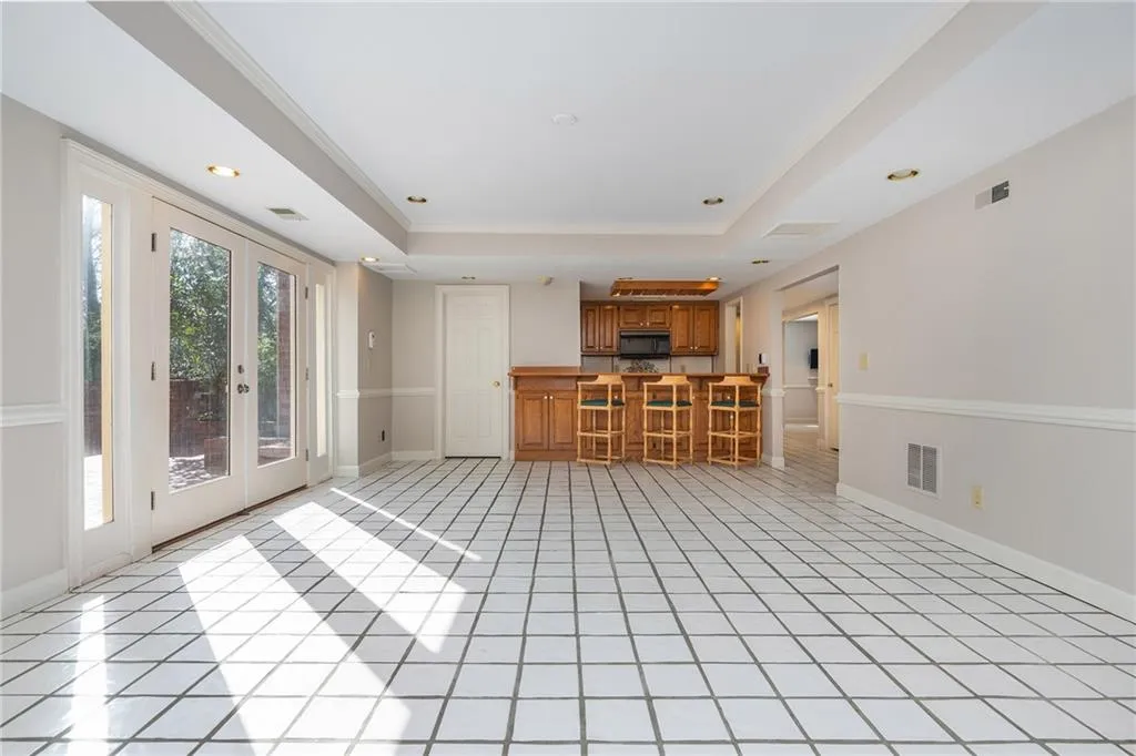 910 Curlew Court, Sandy Springs, Georgia 30327, 5 Bedrooms Bedrooms, ,5 BathroomsBathrooms,Residential,Sold,910 Curlew Court,7736831