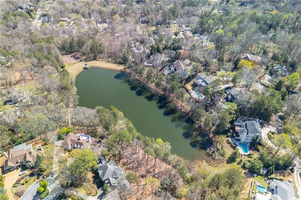 910 Curlew Court, Sandy Springs, Georgia 30327, 5 Bedrooms Bedrooms, ,5 BathroomsBathrooms,Residential,For Sale,910 Curlew Court,7736831