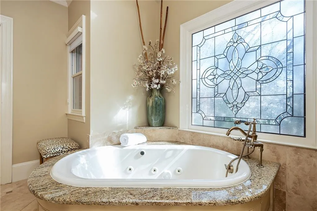 910 Curlew Court, Sandy Springs, Georgia 30327, 5 Bedrooms Bedrooms, ,5 BathroomsBathrooms,Residential,For Sale,910 Curlew Court,7736831