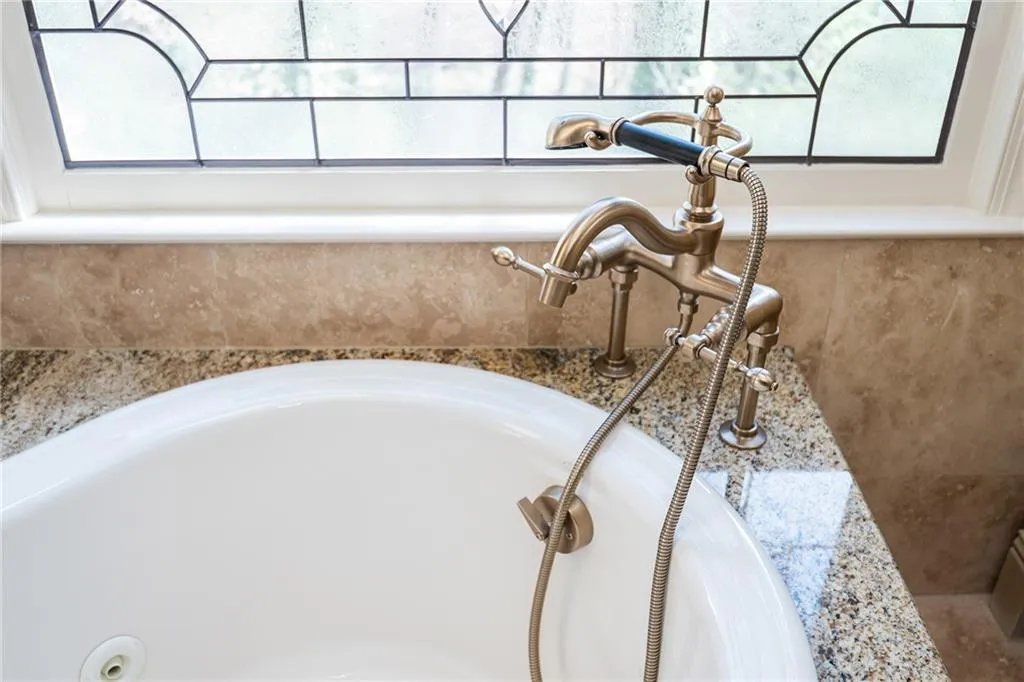 910 Curlew Court, Sandy Springs, Georgia 30327, 5 Bedrooms Bedrooms, ,5 BathroomsBathrooms,Residential,For Sale,910 Curlew Court,7736831