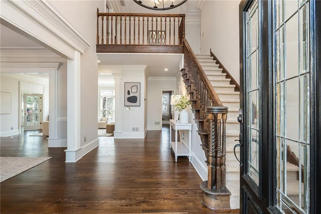 910 Curlew Court, Sandy Springs, Georgia 30327, 5 Bedrooms Bedrooms, ,5 BathroomsBathrooms,Residential,For Sale,910 Curlew Court,7736831