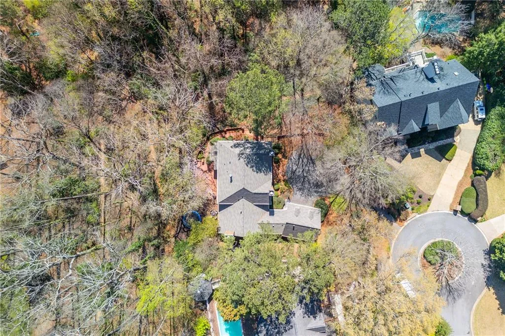 910 Curlew Court, Sandy Springs, Georgia 30327, 5 Bedrooms Bedrooms, ,5 BathroomsBathrooms,Residential,For Sale,910 Curlew Court,7736831