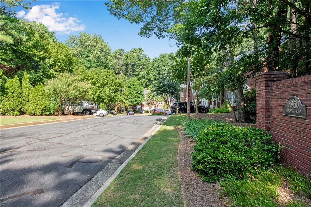 7950 Colquitt Road Unit C2, Sandy Springs, Georgia 30350, 3 Bedrooms Bedrooms, ,3 BathroomsBathrooms,Residential,Sold,7950 Colquitt Road Unit C2,6754225