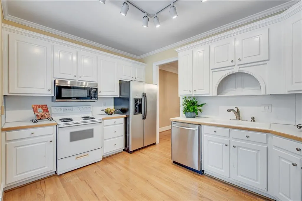 7950 Colquitt Road Unit C2, Sandy Springs, Georgia 30350, 3 Bedrooms Bedrooms, ,3 BathroomsBathrooms,Residential,Sold,7950 Colquitt Road Unit C2,6754225