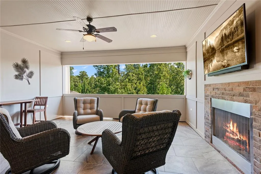 Upper Level _ Peaceful views and cozy ambiance