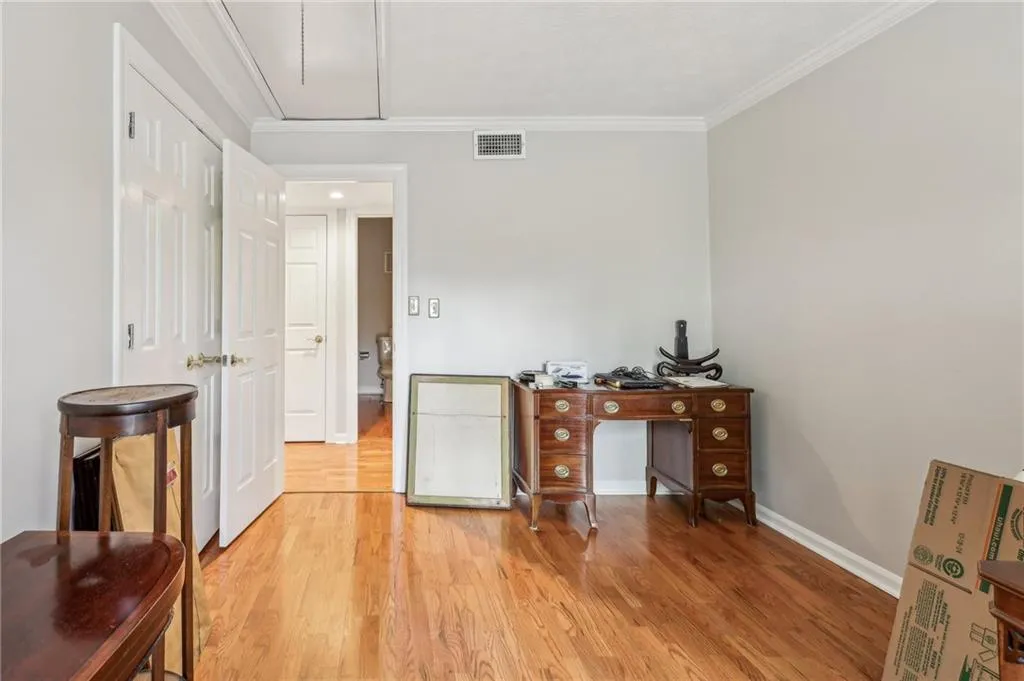 6700 Roswell Road Unit 14c, Atlanta, Georgia 30328, 3 Bedrooms Bedrooms, ,2 BathroomsBathrooms,Residential,Sold,6700 Roswell Road Unit 14c,7547215