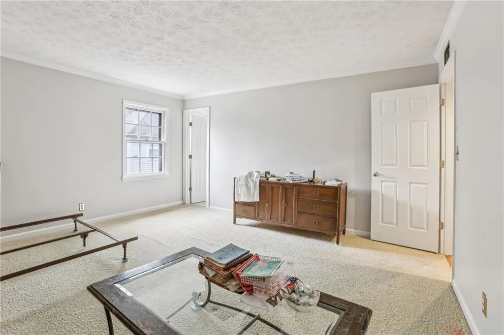 6700 Roswell Road Unit 14c, Atlanta, Georgia 30328, 3 Bedrooms Bedrooms, ,2 BathroomsBathrooms,Residential,Sold,6700 Roswell Road Unit 14c,7547215