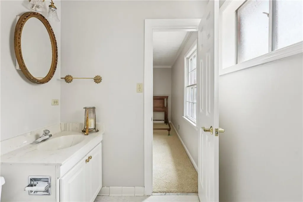 6700 Roswell Road Unit 14c, Atlanta, Georgia 30328, 3 Bedrooms Bedrooms, ,2 BathroomsBathrooms,Residential,Sold,6700 Roswell Road Unit 14c,7547215