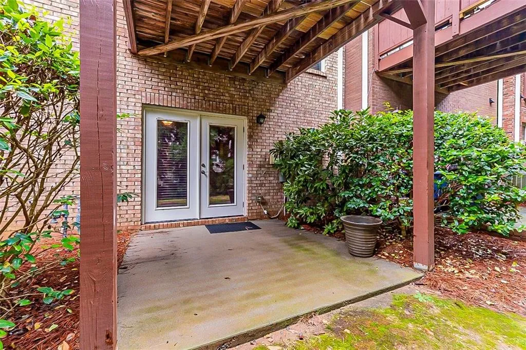 940 Delaronde Court, Atlanta, Georgia 30328, 3 Bedrooms Bedrooms, ,3 BathroomsBathrooms,Residential,Sold,940 Delaronde Court,6962359