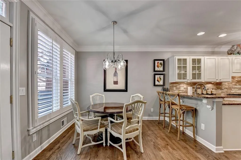 1 Carrington Way, Atlanta, Georgia 30328, 3 Bedrooms Bedrooms, ,3 BathroomsBathrooms,Residential,For Sale,1 Carrington Way,7617875