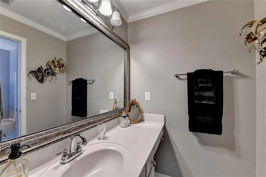 1 Carrington Way, Atlanta, Georgia 30328, 3 Bedrooms Bedrooms, ,3 BathroomsBathrooms,Residential,For Sale,1 Carrington Way,7617875