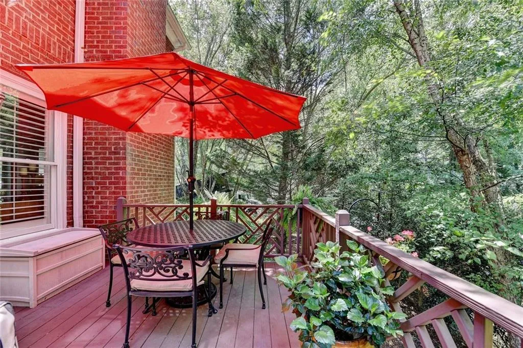 1 Carrington Way, Atlanta, Georgia 30328, 3 Bedrooms Bedrooms, ,3 BathroomsBathrooms,Residential,For Sale,1 Carrington Way,7617875
