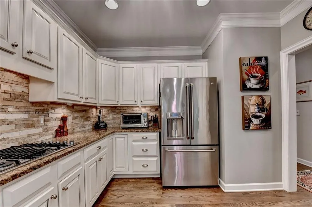 1 Carrington Way, Atlanta, Georgia 30328, 3 Bedrooms Bedrooms, ,3 BathroomsBathrooms,Residential,For Sale,1 Carrington Way,7617875