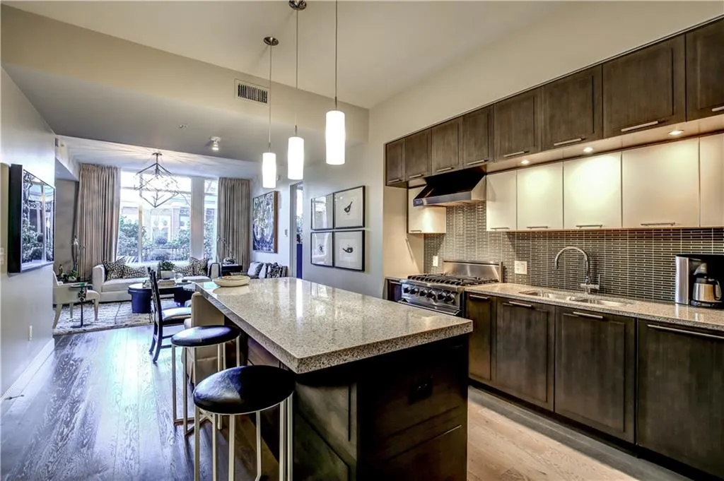 1820 Peachtree Street Nw Unit 311, Atlanta, Georgia 30309, 2 Bedrooms Bedrooms, ,2 BathroomsBathrooms,Residential,Sold,1820 Peachtree Street Nw Unit 311,5818195
