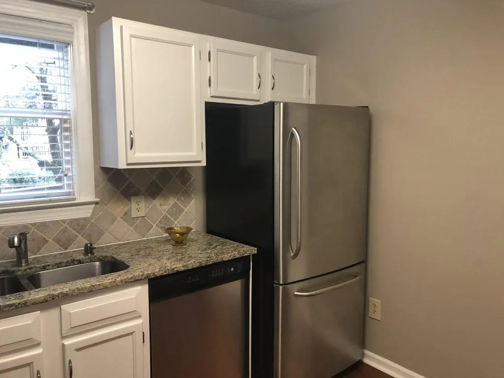 403 Abingdon Way, Sandy Springs, Georgia 30328, 2 Bedrooms Bedrooms, ,2 BathroomsBathrooms,Residential,Sold,403 Abingdon Way,6650143