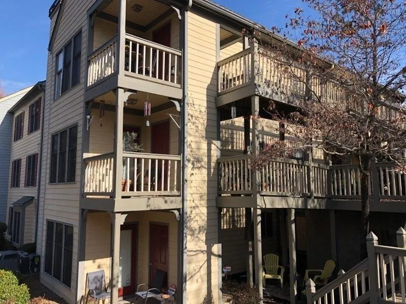 403 Abingdon Way, Sandy Springs, Georgia 30328, 2 Bedrooms Bedrooms, ,2 BathroomsBathrooms,Residential,Sold,403 Abingdon Way,6650143