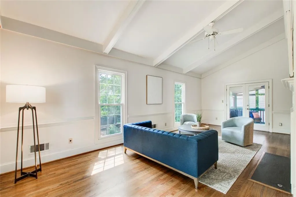 13 Ridgemere Trace, Sandy Springs, Georgia 30328, 4 Bedrooms Bedrooms, ,3 BathroomsBathrooms,Residential,Sold,13 Ridgemere Trace,7440178