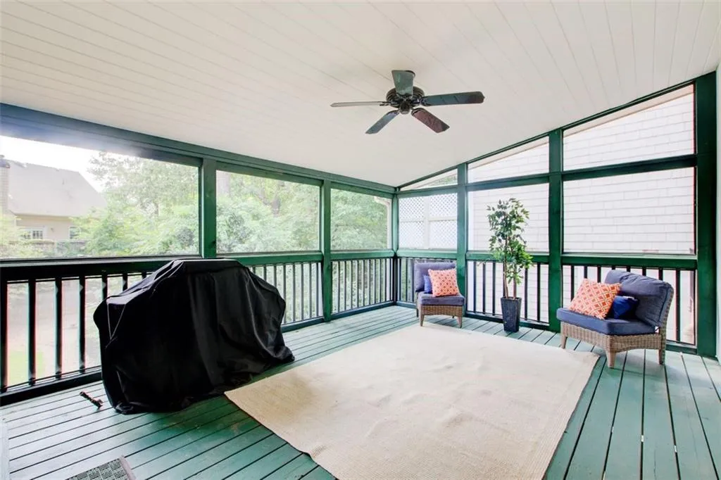 13 Ridgemere Trace, Sandy Springs, Georgia 30328, 4 Bedrooms Bedrooms, ,3 BathroomsBathrooms,Residential,Sold,13 Ridgemere Trace,7440178