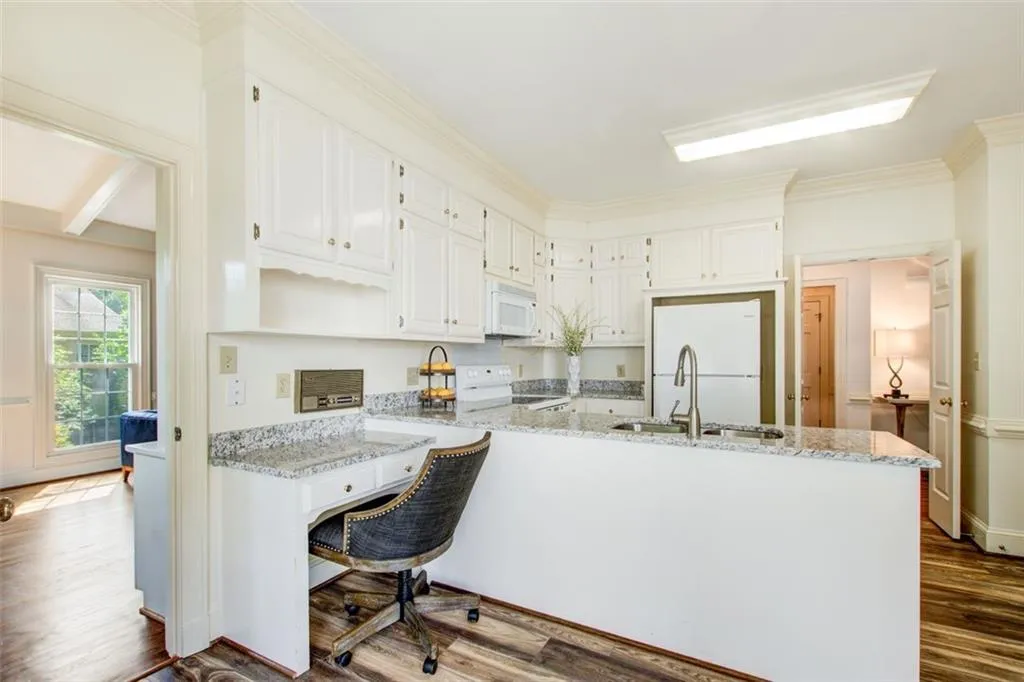 13 Ridgemere Trace, Sandy Springs, Georgia 30328, 4 Bedrooms Bedrooms, ,3 BathroomsBathrooms,Residential,Sold,13 Ridgemere Trace,7440178