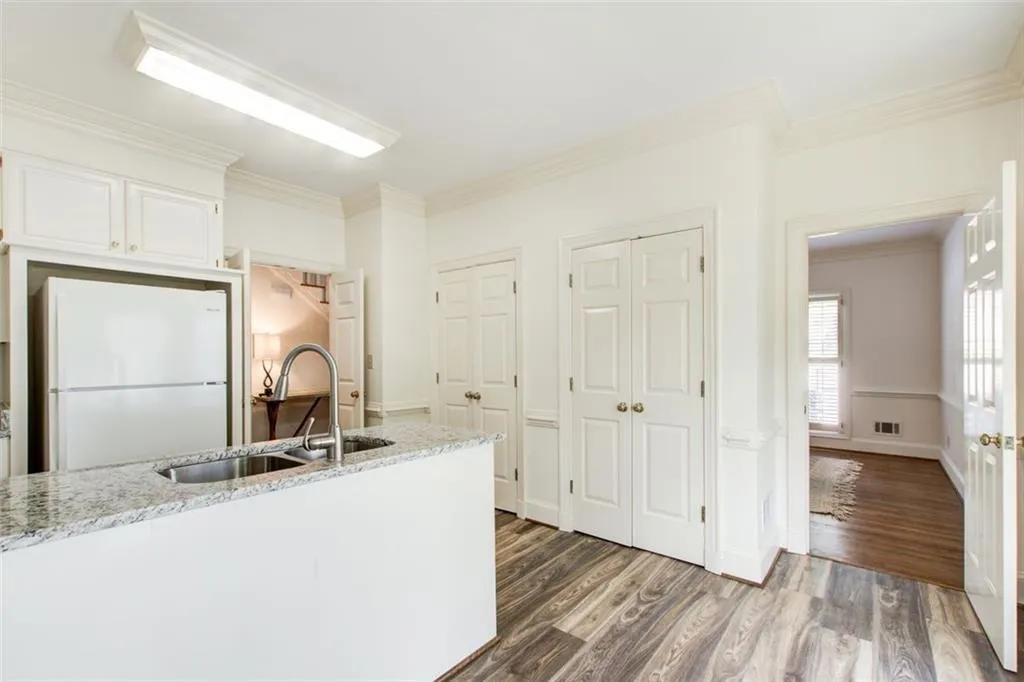 13 Ridgemere Trace, Sandy Springs, Georgia 30328, 4 Bedrooms Bedrooms, ,3 BathroomsBathrooms,Residential,Sold,13 Ridgemere Trace,7440178