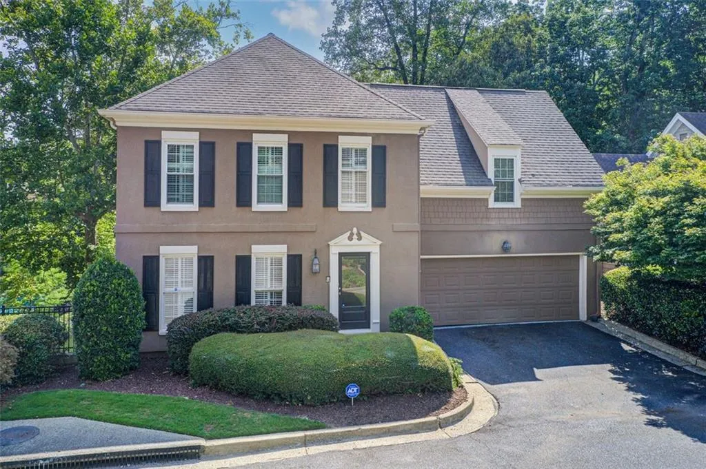 13 Ridgemere Trace, Sandy Springs, Georgia 30328, 4 Bedrooms Bedrooms, ,3 BathroomsBathrooms,Residential,Sold,13 Ridgemere Trace,7440178