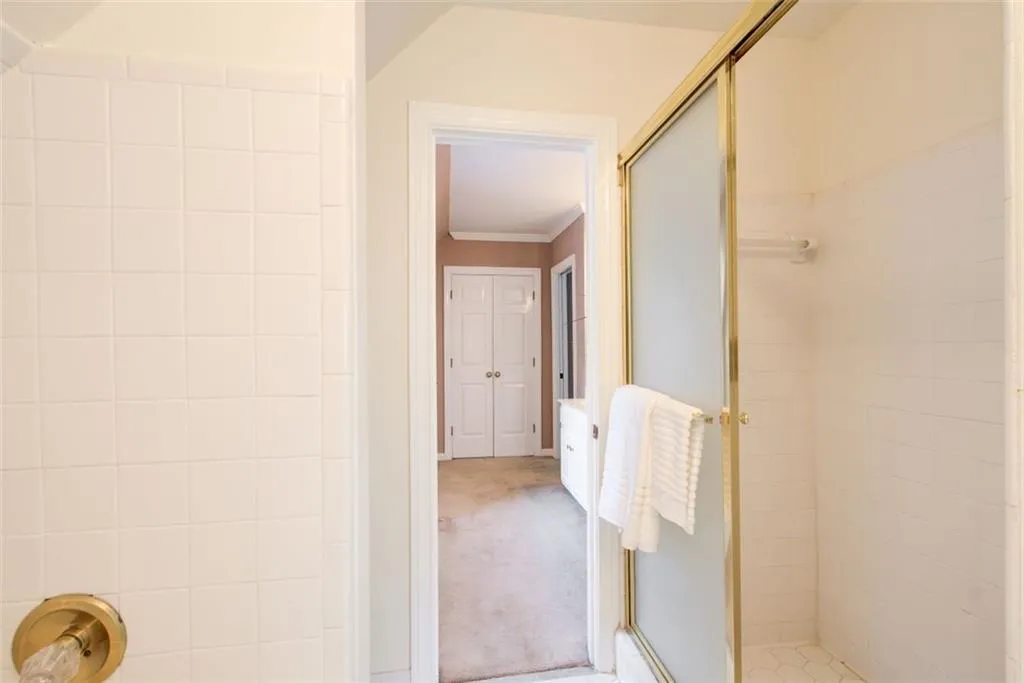 13 Ridgemere Trace, Sandy Springs, Georgia 30328, 4 Bedrooms Bedrooms, ,3 BathroomsBathrooms,Residential,Sold,13 Ridgemere Trace,7440178