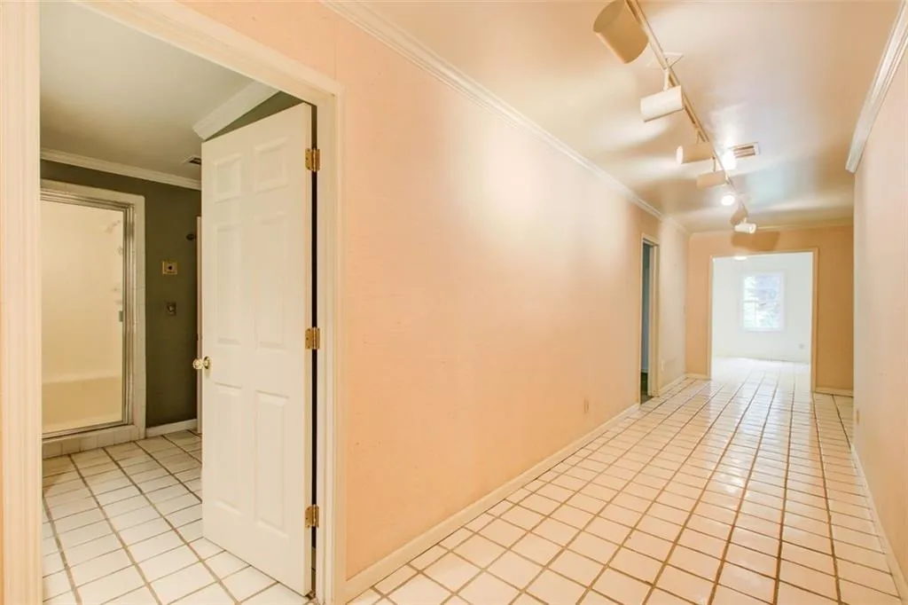 13 Ridgemere Trace, Sandy Springs, Georgia 30328, 4 Bedrooms Bedrooms, ,3 BathroomsBathrooms,Residential,Sold,13 Ridgemere Trace,7440178