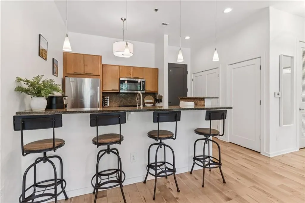 1430 Dresden Drive Ne Unit 225, Brookhaven, Georgia 30319, 2 Bedrooms Bedrooms, 0 ,2 BathroomsBathrooms,Residential,Sold,1430 Dresden Drive Ne Unit 225,7663231