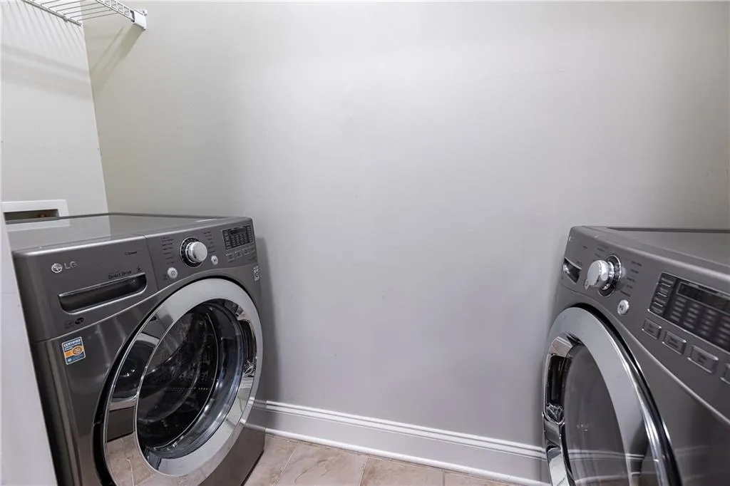 901 Abernathy Road Ne Unit 4170, Atlanta, Georgia 30328, 2 Bedrooms Bedrooms, ,2 BathroomsBathrooms,Residential,For Sale,901 Abernathy Road Ne Unit 4170,7629708