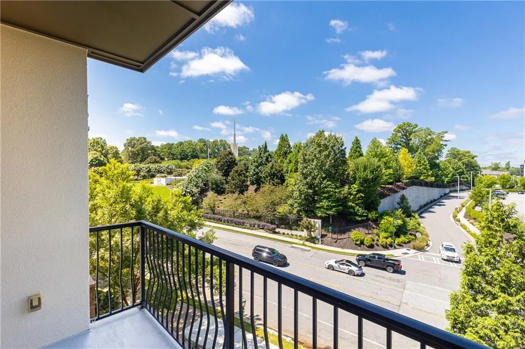 901 Abernathy Road Ne Unit 4170, Atlanta, Georgia 30328, 2 Bedrooms Bedrooms, ,2 BathroomsBathrooms,Residential,For Sale,901 Abernathy Road Ne Unit 4170,7629708