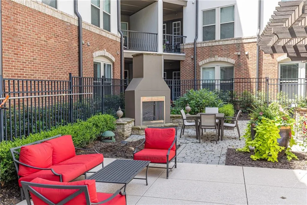 901 Abernathy Road Ne Unit 4170, Atlanta, Georgia 30328, 2 Bedrooms Bedrooms, ,2 BathroomsBathrooms,Residential,For Sale,901 Abernathy Road Ne Unit 4170,7629708