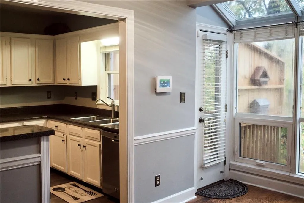 7500 Roswell Road Unit 48, Sandy Springs, Georgia 30350, 2 Bedrooms Bedrooms, ,2 BathroomsBathrooms,Residential,Sold,7500 Roswell Road Unit 48,7121998