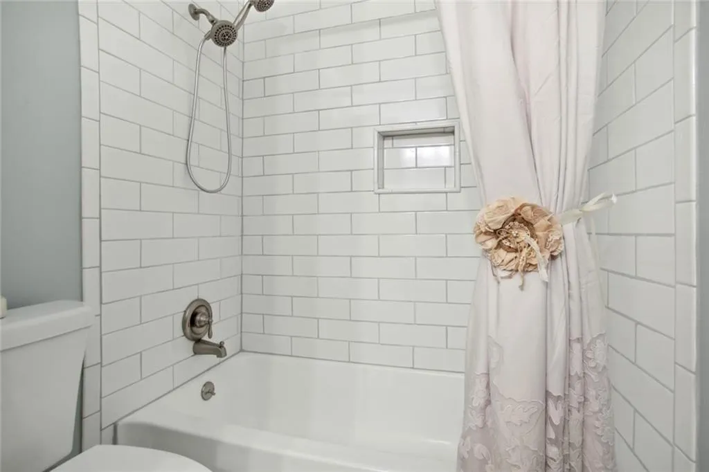 7500 Roswell Road Unit 48, Sandy Springs, Georgia 30350, 2 Bedrooms Bedrooms, ,2 BathroomsBathrooms,Residential,Sold,7500 Roswell Road Unit 48,7121998