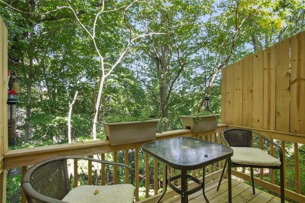 7500 Roswell Road Unit 48, Sandy Springs, Georgia 30350, 2 Bedrooms Bedrooms, ,2 BathroomsBathrooms,Residential,Sold,7500 Roswell Road Unit 48,7121998