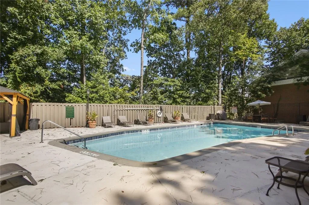 7500 Roswell Road Unit 48, Sandy Springs, Georgia 30350, 2 Bedrooms Bedrooms, ,2 BathroomsBathrooms,Residential,Sold,7500 Roswell Road Unit 48,7121998