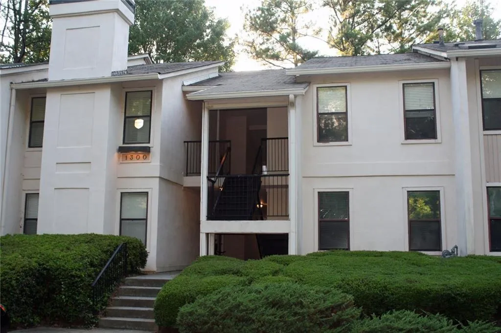 1308 Old Hammond Chase, Atlanta, Georgia 30350, 2 Bedrooms Bedrooms, ,2 BathroomsBathrooms,Residential,Sold,1308 Old Hammond Chase,5877310