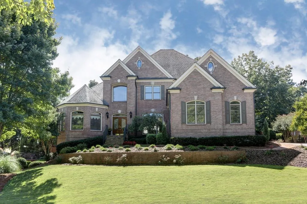 215 Farmbrooke Court, Atlanta, Georgia 30350, 6 Bedrooms Bedrooms, ,4 BathroomsBathrooms,Residential,Sold,215 Farmbrooke Court,5749892