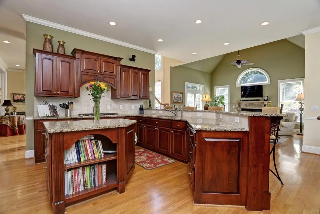 215 Farmbrooke Court, Atlanta, Georgia 30350, 6 Bedrooms Bedrooms, ,4 BathroomsBathrooms,Residential,Sold,215 Farmbrooke Court,5749892