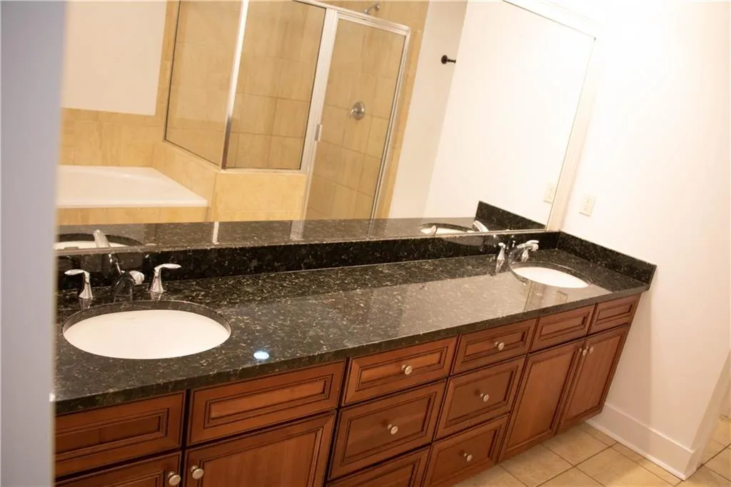 1112 River Vista Drive, Atlanta, Georgia 30339, 4 Bedrooms Bedrooms, ,4 BathroomsBathrooms,Residential,Sold,1112 River Vista Drive,6919239