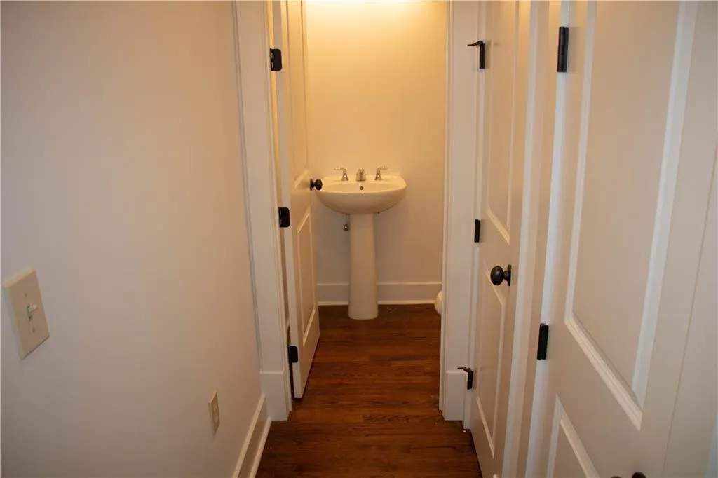 1112 River Vista Drive, Atlanta, Georgia 30339, 4 Bedrooms Bedrooms, ,4 BathroomsBathrooms,Residential,Sold,1112 River Vista Drive,6919239