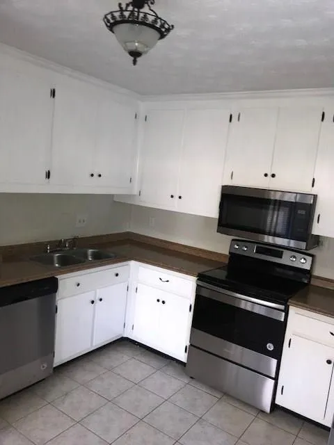 280 Winding River Drive Unit A, Sandy Springs, Georgia 30350, 3 Bedrooms Bedrooms, ,2 BathroomsBathrooms,Residential,Sold,280 Winding River Drive Unit A,5937528
