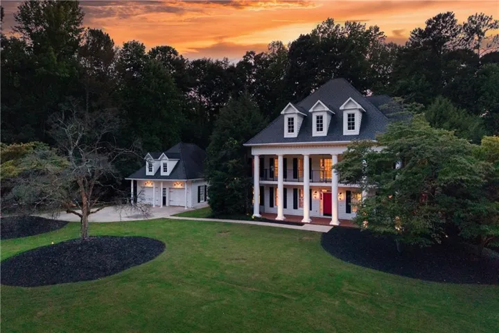 1813 Wynthrop Manor Drive Sw, Marietta, Georgia 30064
